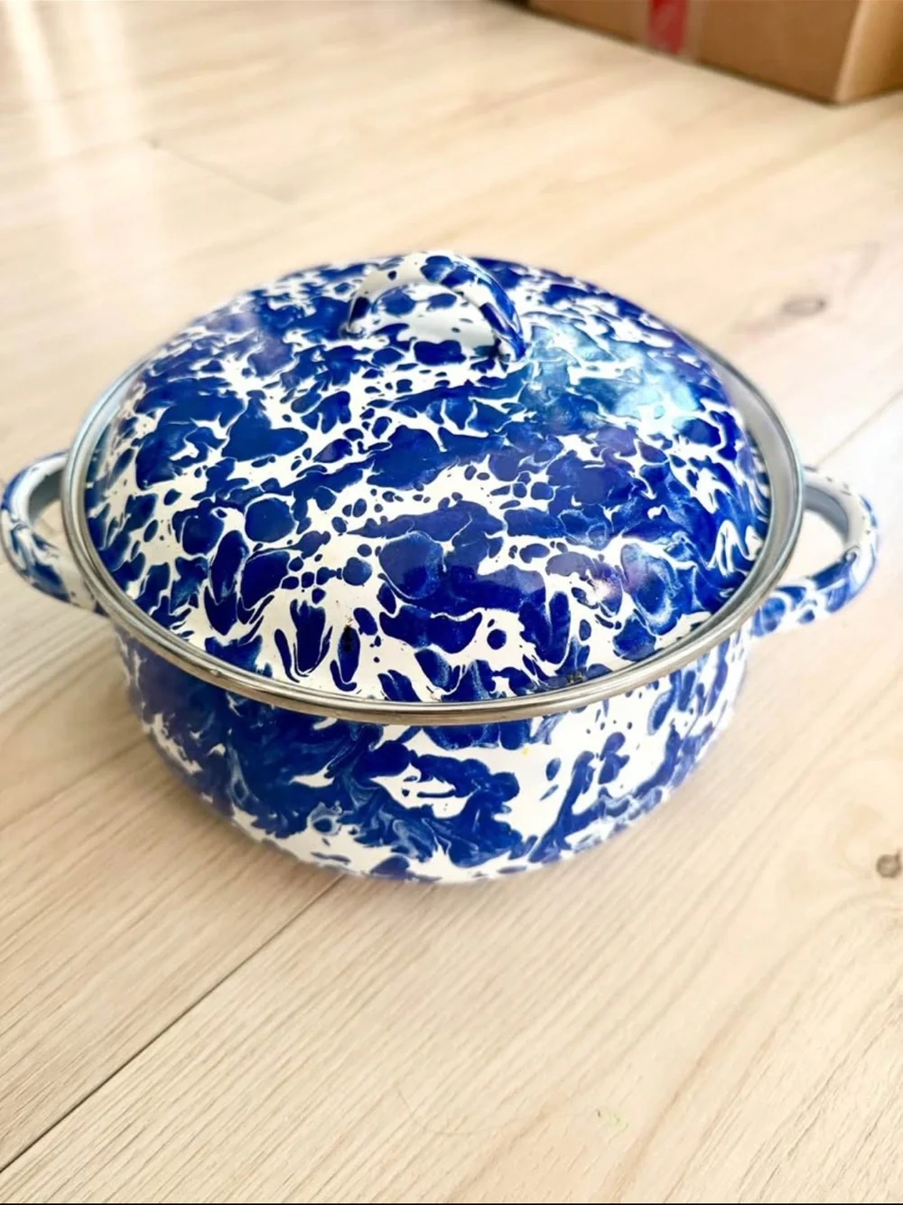 New golden rabbit 4qt Dutch oven